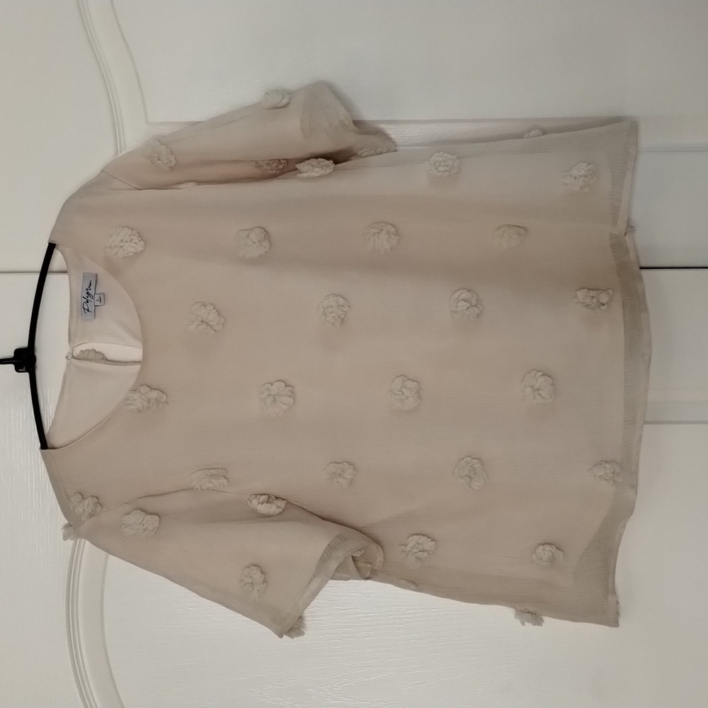 Polagram Women's Blouse Large  Rosettes Short Sleeve Lined Cream